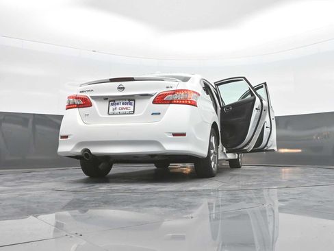 Used 2014 Nissan Sentra SR w/ SR Driver Package FWD image 44