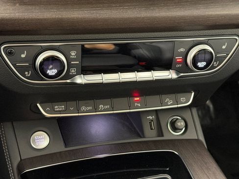 Used 2023 Audi Q5 2.0T Premium Plus w/ Premium Plus Package image 19