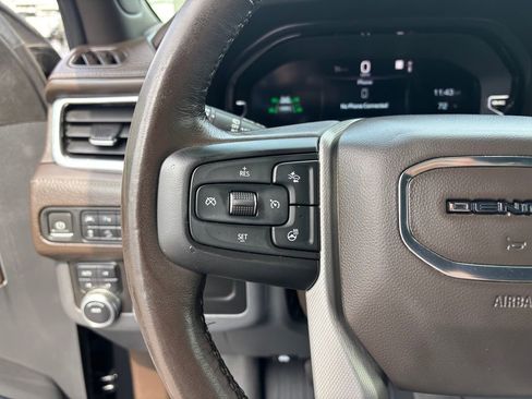 Used 2022 GMC Yukon XL Denali image 13