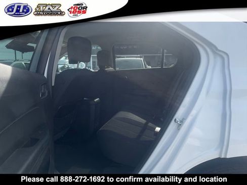 Used 2015 Chevrolet Equinox LT w/ Driver Convenience Package image 14