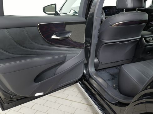 Used 2021 Lexus LS 500 AWD w/ Interior Upgrade Package image 34