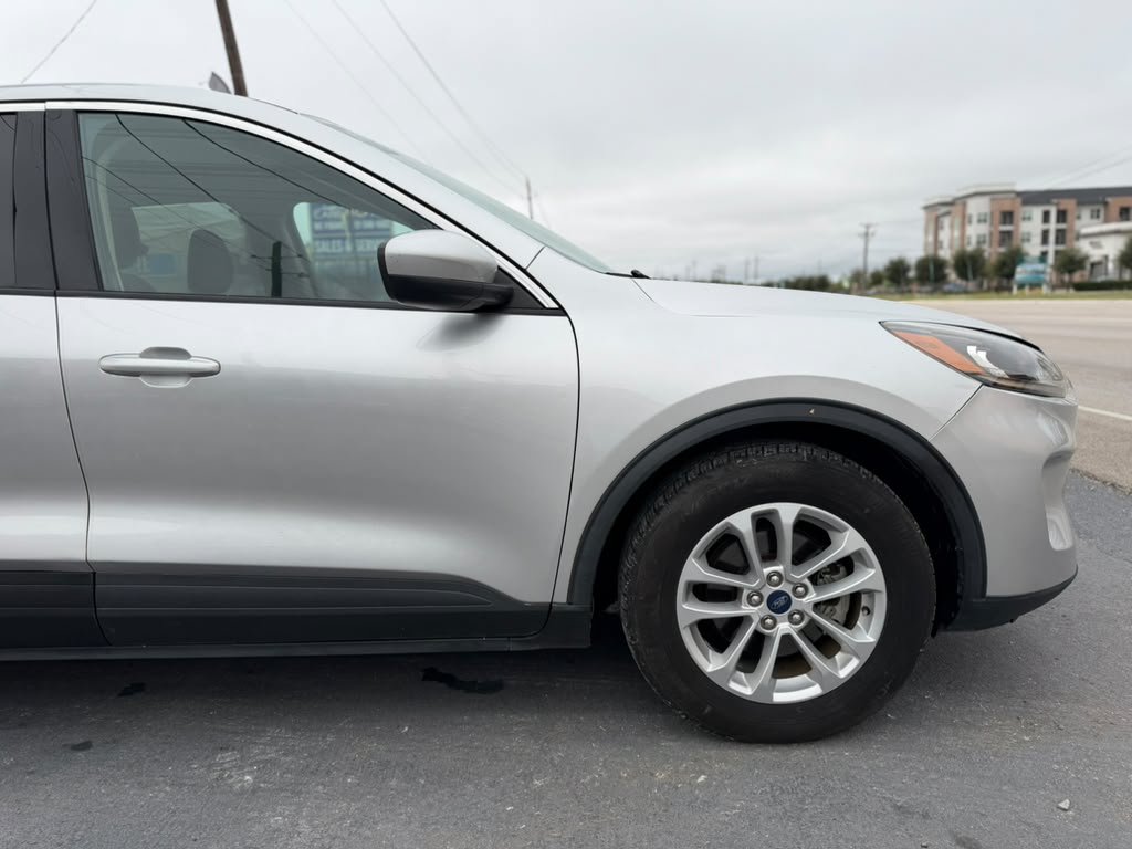 Used 2020 Ford Escape SE FWD image 10