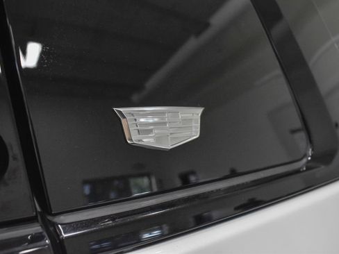 Used 2025 Cadillac Escalade ESV Sport Platinum w/ LPO, Floor Liner Package AWD/4WD image 12
