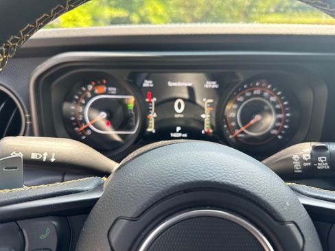 Used 2025 Jeep Wrangler Unlimited Rubicon 392 AWD/4WD image 25