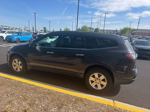 Used 2013 Chevrolet Traverse LT FWD image 19