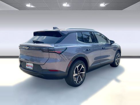 New 2026 Chevrolet Equinox EV LT AWD/4WD image 9