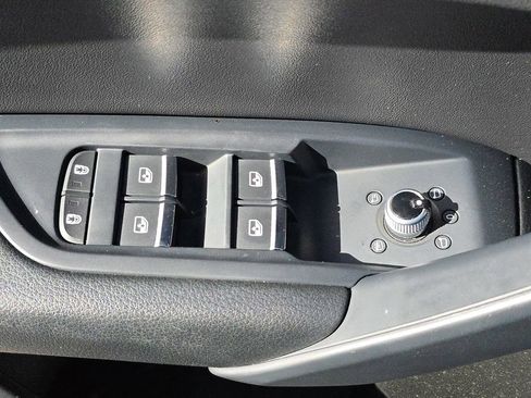 Used 2023 Audi Q5 2.0T Premium w/ Convenience Package image 23