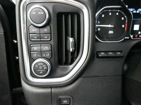 Used 2022 GMC Sierra 3500 AT4 w/ AT4 Premium Plus Package AWD/4WD image 19