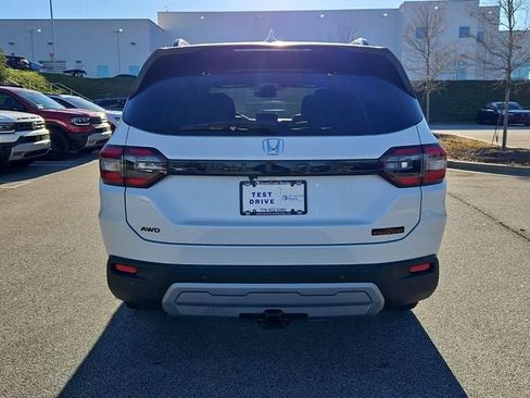 New 2025 Honda Pilot TrailSport image 5