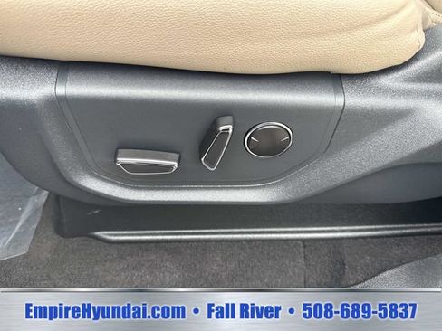 Used 2024 Ford Expedition Limited AWD/4WD image 20