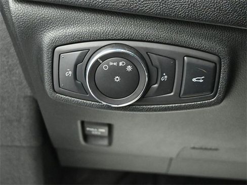 Certified 2019 Lincoln MKC Select w/ Select Plus Package image 11