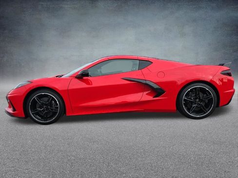 Used 2024 Chevrolet Corvette Stingray Premium Conv w/ Z51 Performance Package RWD image 2