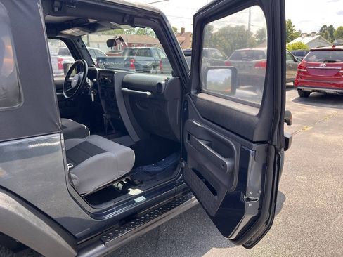 Used 2008 Jeep Wrangler X AWD/4WD image 21