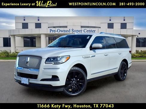 Certified 2022 Lincoln Navigator Reserve AWD/4WD image 1