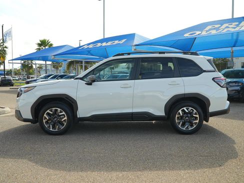 Used 2026 Subaru Forester Premium image 9