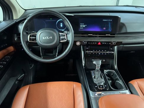 Used 2024 Kia Carnival SX image 8