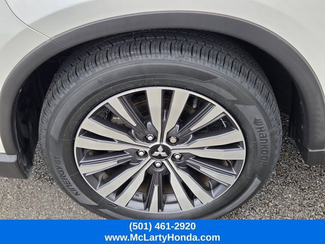 Used 2020 Mitsubishi Outlander SE FWD image 19