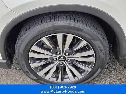 Used 2020 Mitsubishi Outlander SE FWD image 19