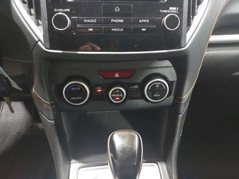 Used 2021 Subaru Crosstrek 2.0i Premium AWD/4WD image 25