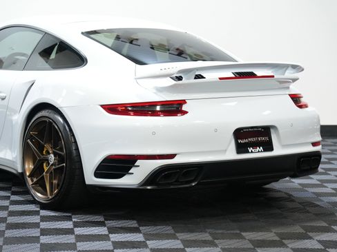 Used 2018 Porsche 911 Turbo S image 17