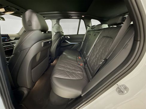New 2026 BMW X5 xDrive50e w/ M Sport Package image 26