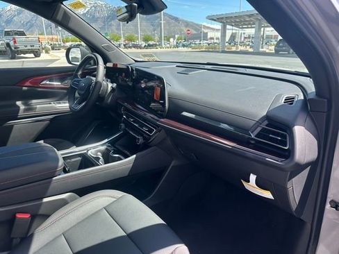 New 2026 Chevrolet Traverse Z71 w/ Enhanced Driving Package AWD/4WD image 19