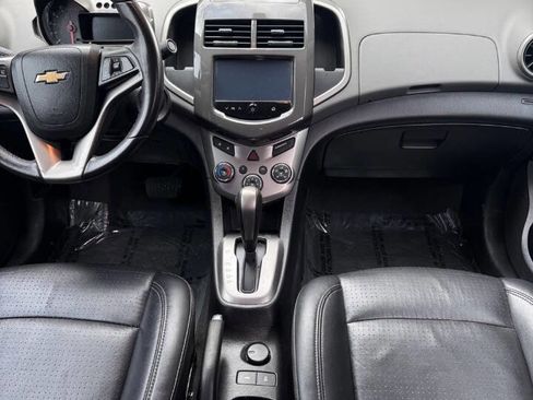 Used 2015 Chevrolet Cruze LT image 15