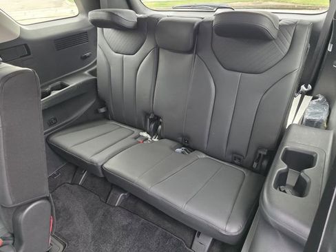 Used 2025 Hyundai Palisade SEL FWD image 17