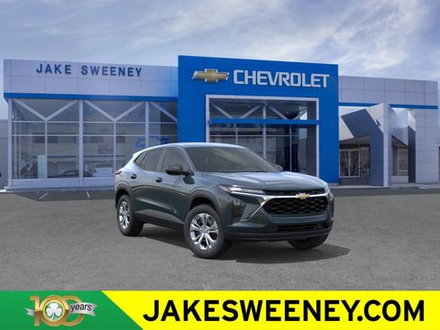New 2026 Chevrolet Trax LS w/ Driver Confidence Package FWD image 1