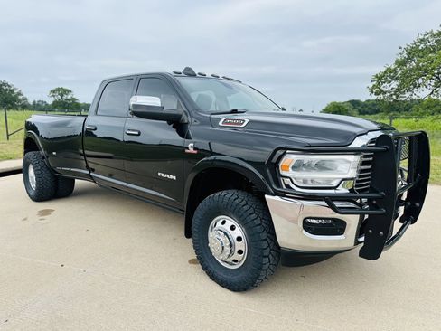 Used 2022 RAM 3500 Laramie AWD/4WD image 6