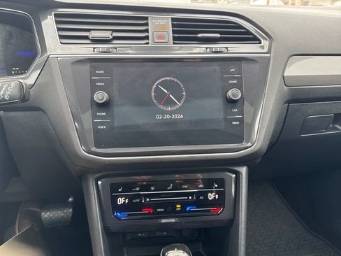 Certified 2024 Volkswagen Tiguan SE image 24