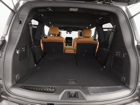 Used 2023 INFINITI QX80 Sensory image 39