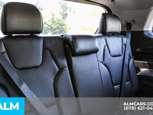 Used 2025 Kia Telluride S FWD image 18