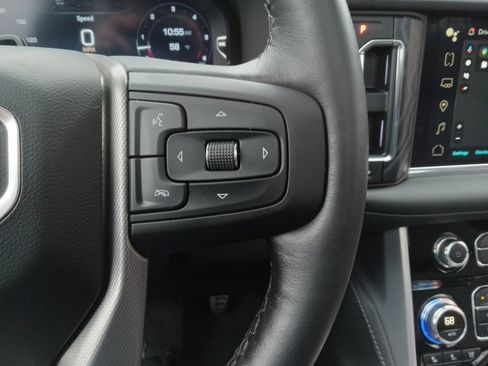 Used 2024 GMC Yukon Denali w/ Denali Reserve Package image 22