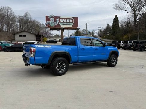 Used 2020 Toyota Tacoma TRD Off-Road w/ Technology Package image 4