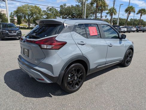 Certified 2021 Nissan Kicks SR FWD image 4