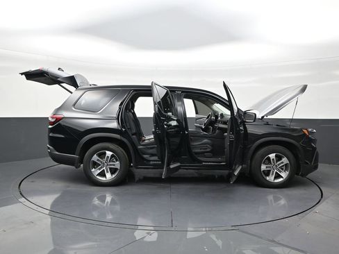 Used 2025 Honda Pilot EX-L image 30