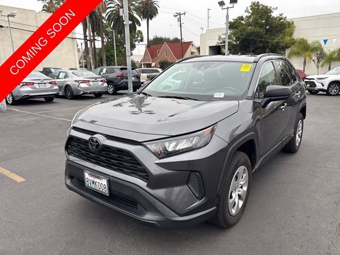 Used 2021 Toyota RAV4 LE FWD image 8