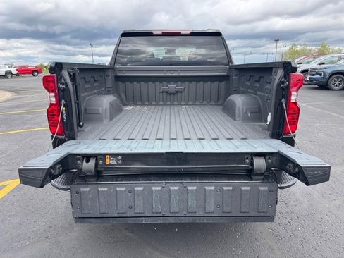 Certified 2022 Chevrolet Silverado 1500 LT w/ Protection Package AWD/4WD image 4