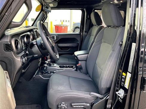 Used 2023 Jeep Gladiator Sport image 20