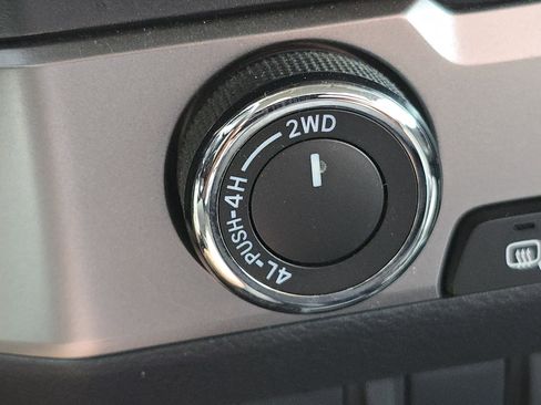 Used 2023 Toyota Tacoma SR image 6