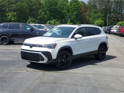 New 2025 Volkswagen Taos SEL image 32
