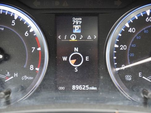 Used 2016 Toyota Highlander XLE AWD/4WD image 9