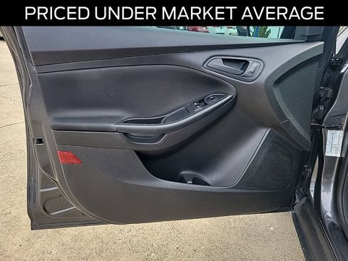Certified 2018 Ford Focus S FWD image 19