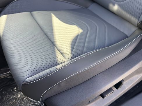 New 2026 Volkswagen Tiguan SE R-Line image 12