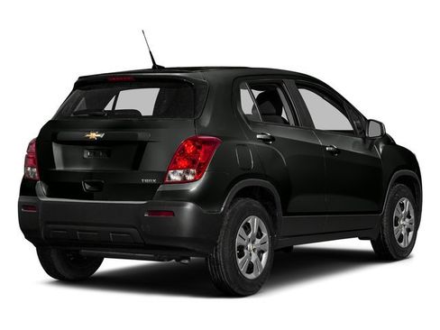 Used 2016 Chevrolet Trax LS FWD image 2
