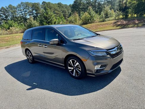 Used 2018 Honda Odyssey Elite image 8
