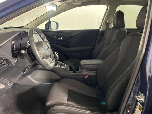 Used 2025 Subaru Outback Premium AWD/4WD image 12