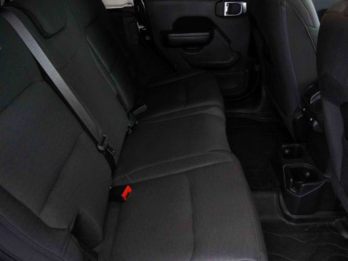 Used 2019 Jeep Wrangler Unlimited Sport S image 34