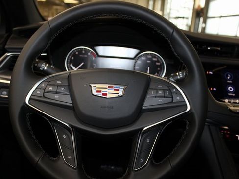 New 2026 Cadillac XT5 Luxury image 20